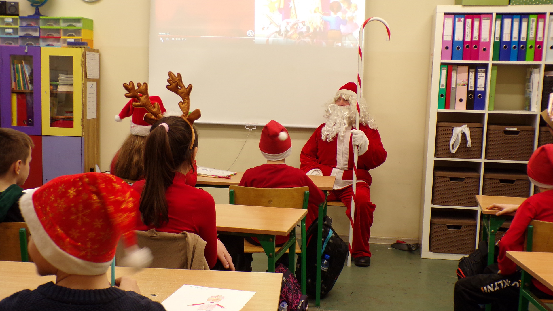 Mikołaj w szkole w Chobienicach.