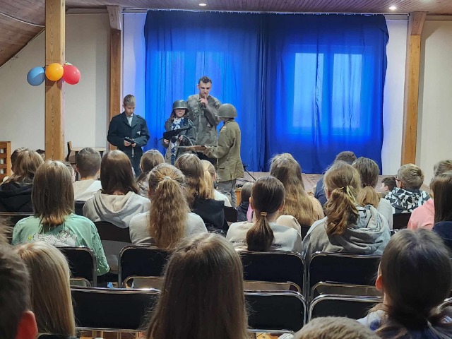 Echo historii: Powstanie Warszawskie w Naszej Szkole - Obrazek 4