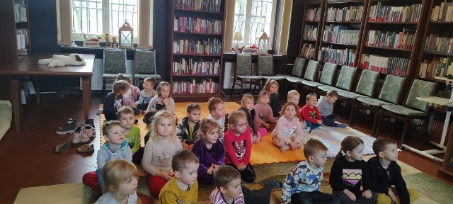 Zajęcia biblioteczne przedszkolaków w Gminnej Bibliotece Publicznej w Wielowsi - Obrazek 1
