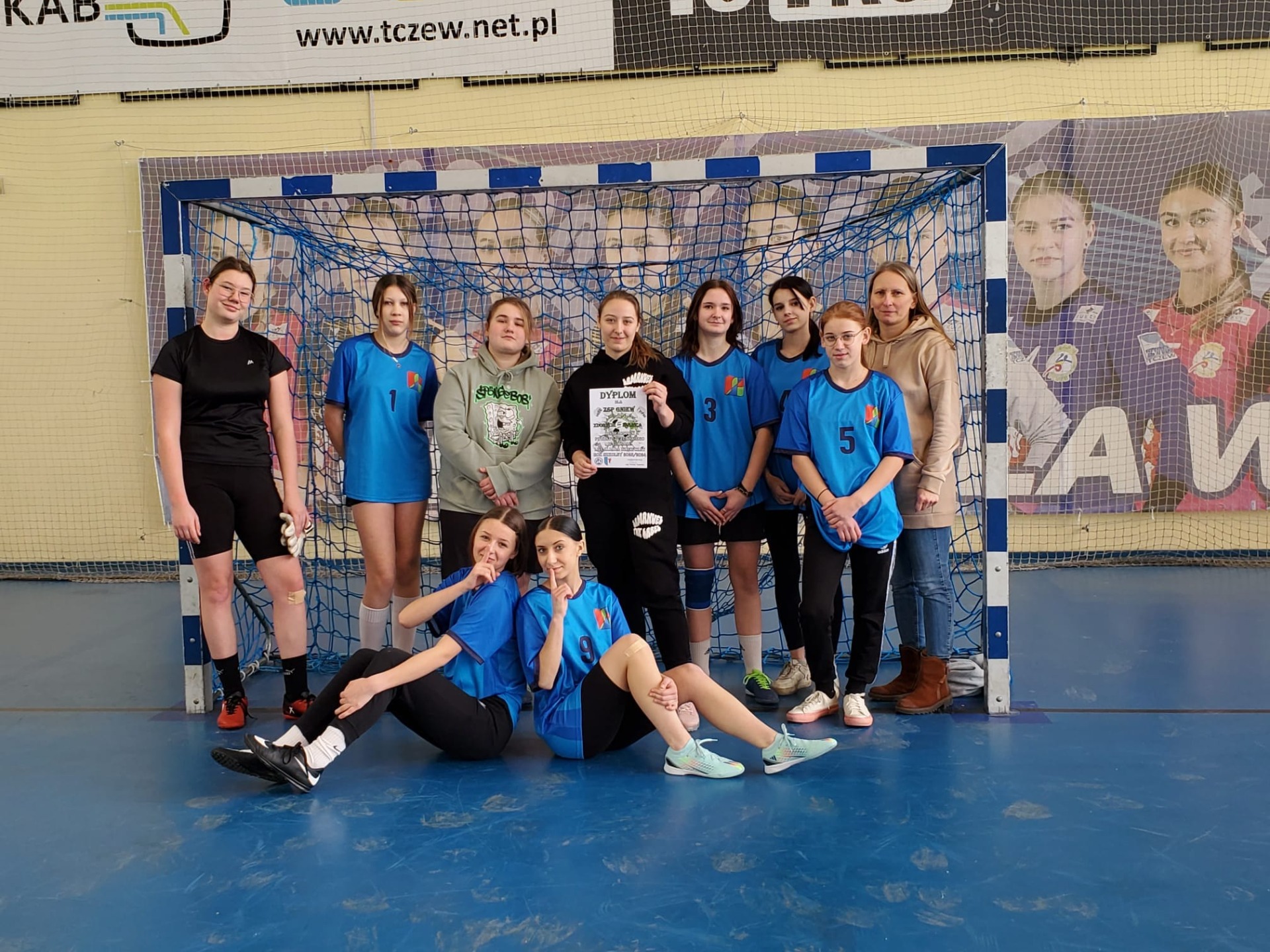 III m-ce dziewcząt w Mistrzostwa Powiatu Tczewskiego w Futsalu. - Obrazek 2