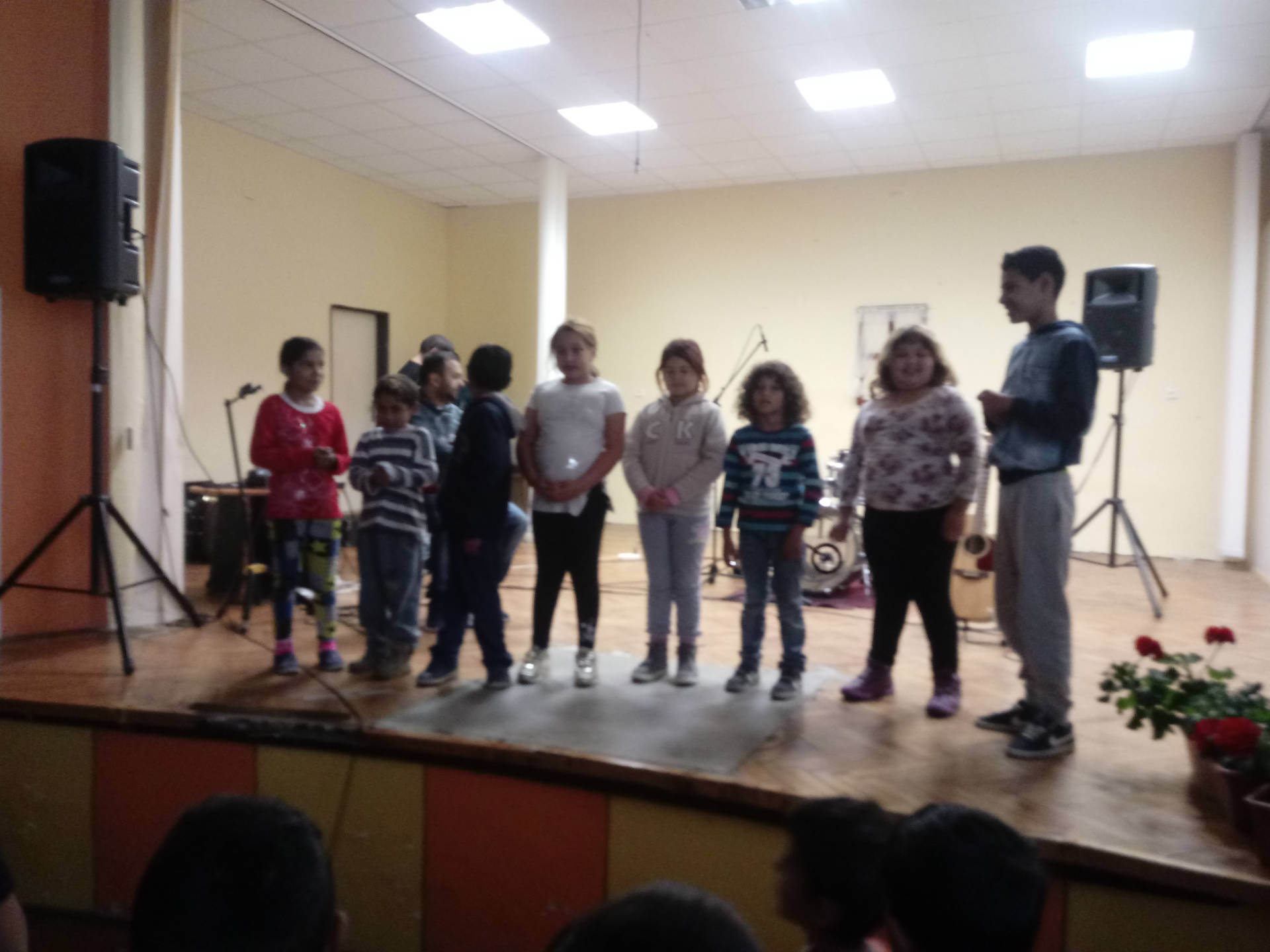 Výchovný koncert rómskej skupiny F6 - Obrázok 4