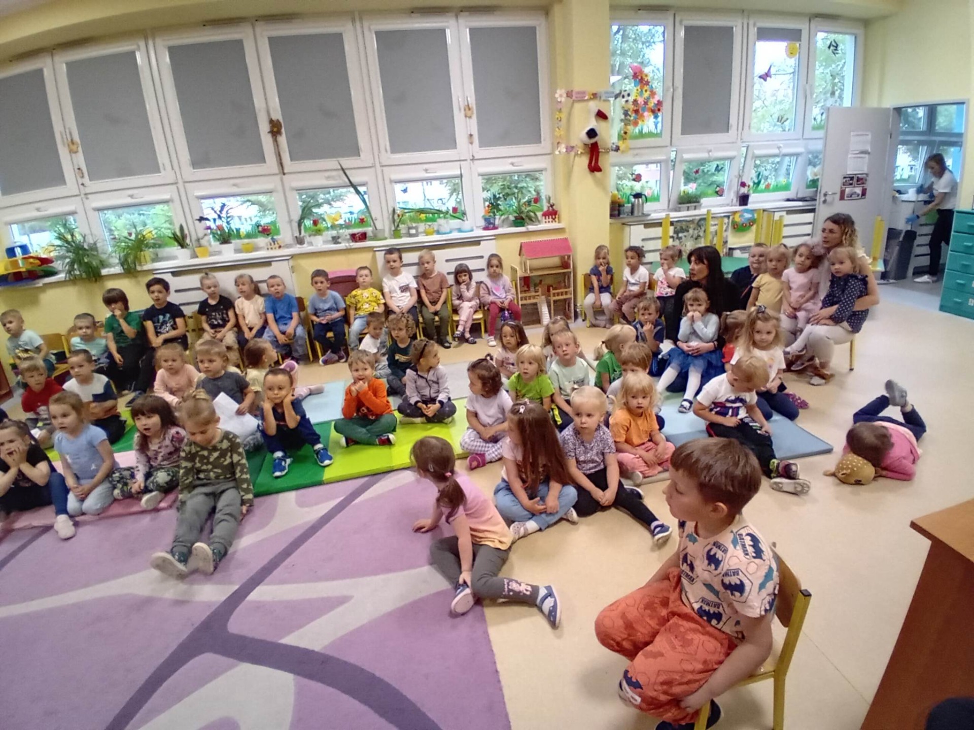 Kampania społeczna: " Cała Polska czyta dzieciom"- spotkanie z bibliotekarzem - Obrazek 5