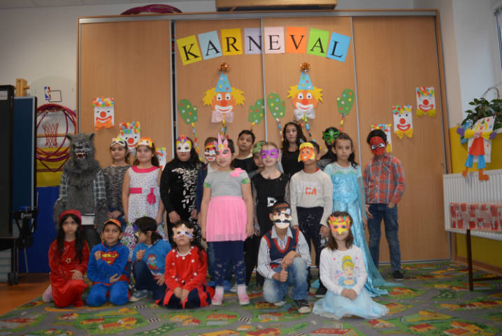 Školský karneval - Obrázok 1