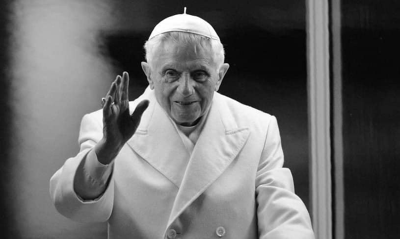 Pogrzeb papieża seniora Benedykta XVI  - Obrazek 1