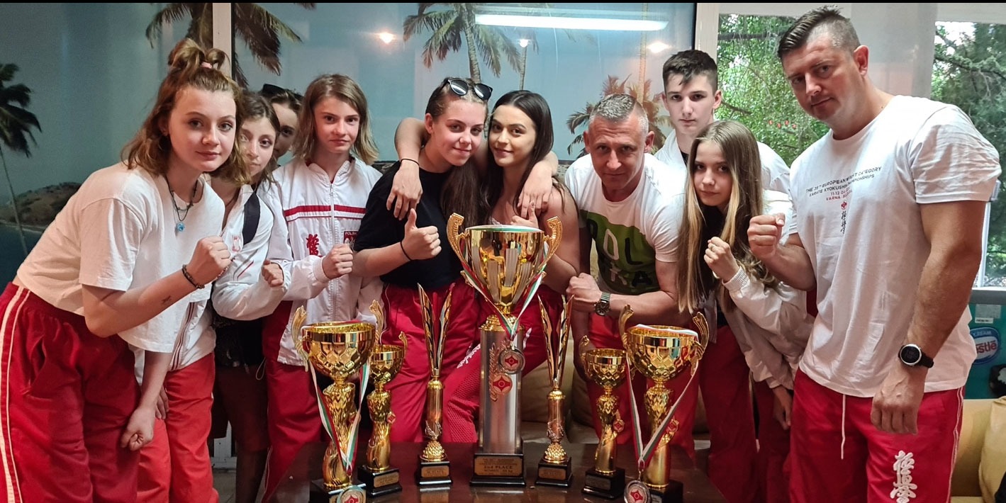 Sukces Szymona Mądrego na mistrzostwach Europy w karate w Bułgarii - Obrazek 4
