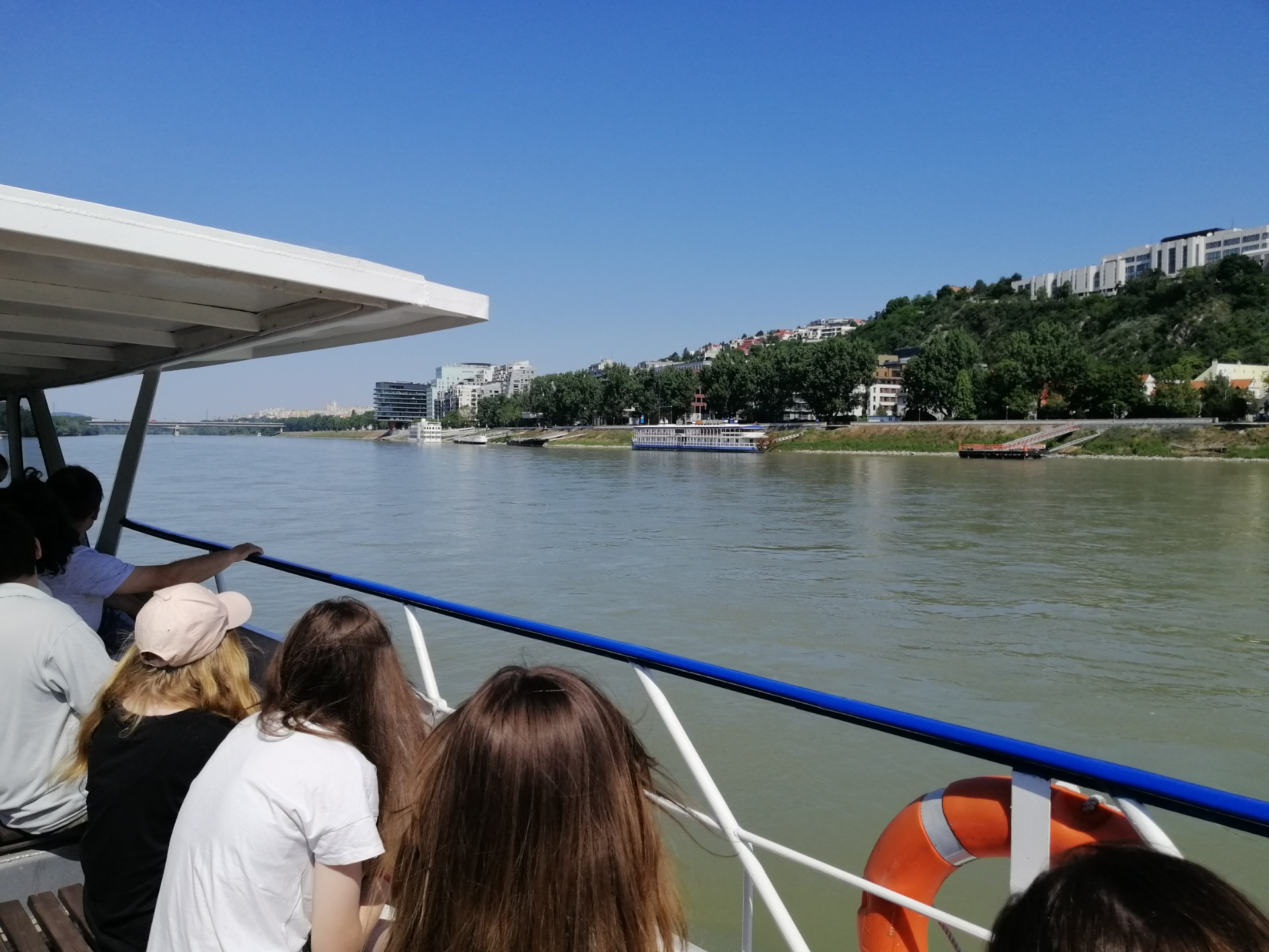 Školský výlet Bratislava, Devín - 1. jún 2023 - 8. ročník - Obrázok 5