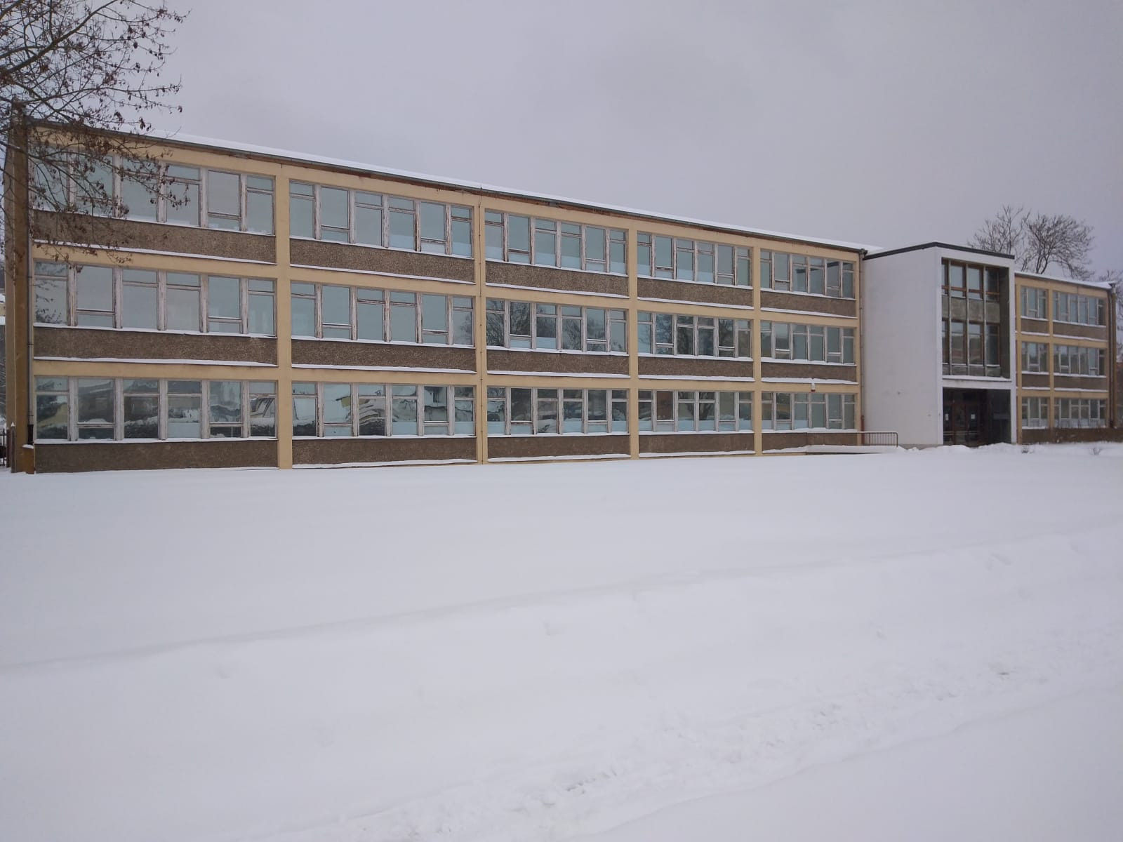 Das Ausweichquartier im Schnee - Notbetreuung vorhanden - Bild 4