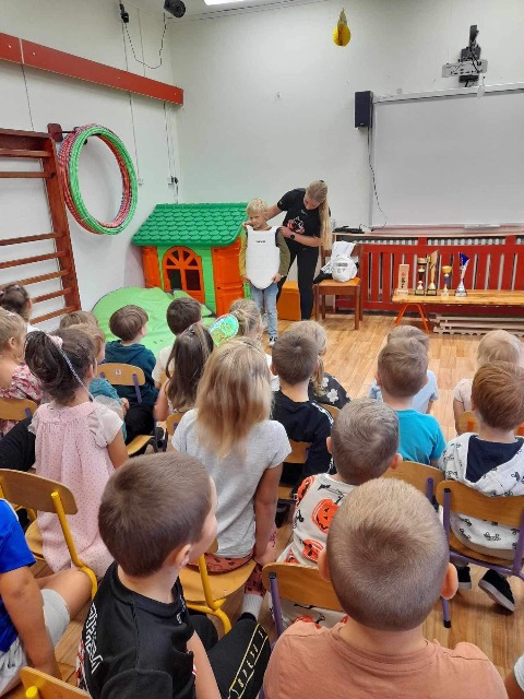 Wizyta Klubu Karate „Kyokushin ” z Mielna w naszym przedszkolu w ramach Tygodnia Sportu❤️😍❤️ - Obrazek 4