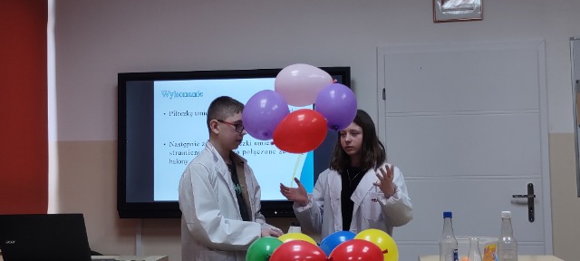 XV Międzyszkolne Spotkanie Młodych Fizyków i Chemików pt. "Dziwy fizyki i chemii" - Obrazek 5
