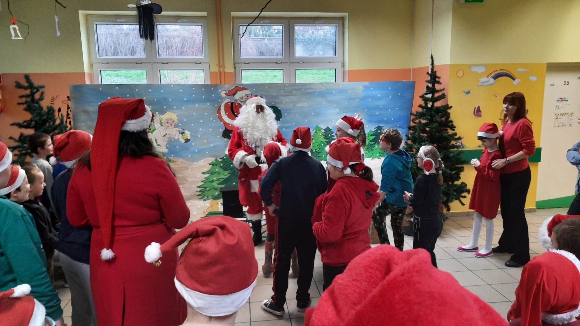 Święty Mikołaj odwiedza naszą szkołę! - Obrazek 3