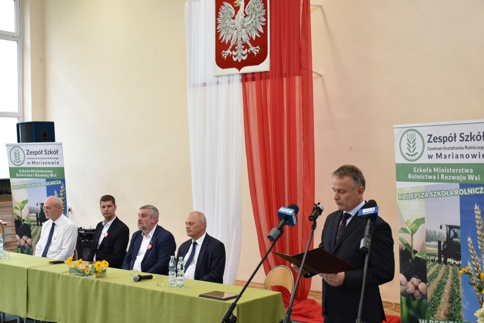 Minister Jan Krzysztof Ardanowski odwiedził Zespół Szkół w Marianowie - Obrazek 2