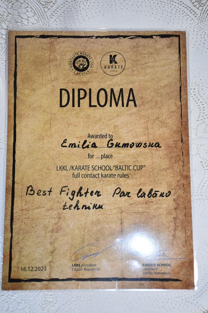 Dyplom dla Emilki Gumowskiej